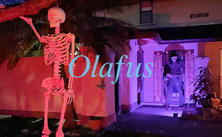 How to Use Light Fixtures to Decorate for Halloween